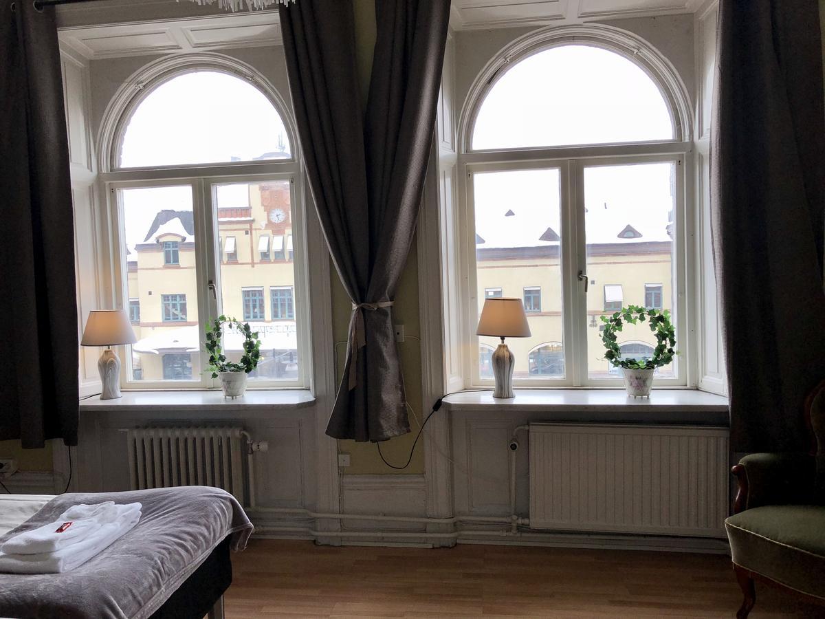 Jaernvaegshotellet Gävle Exterior foto